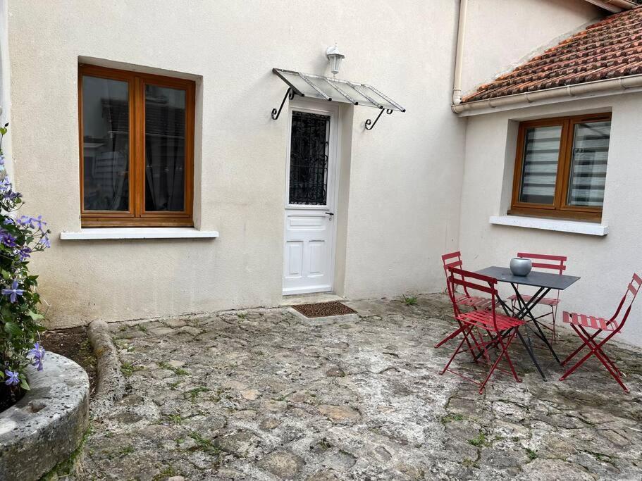 Petite Maison De Ville Au Calme Brie-Comte-Robert Zewnętrze zdjęcie
